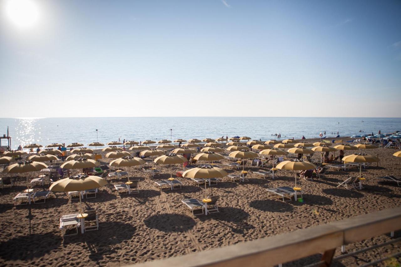 Alberto Quadrilocale A Soli 150M Dal Mare Marina di Castagneto Carducci Ngoại thất bức ảnh