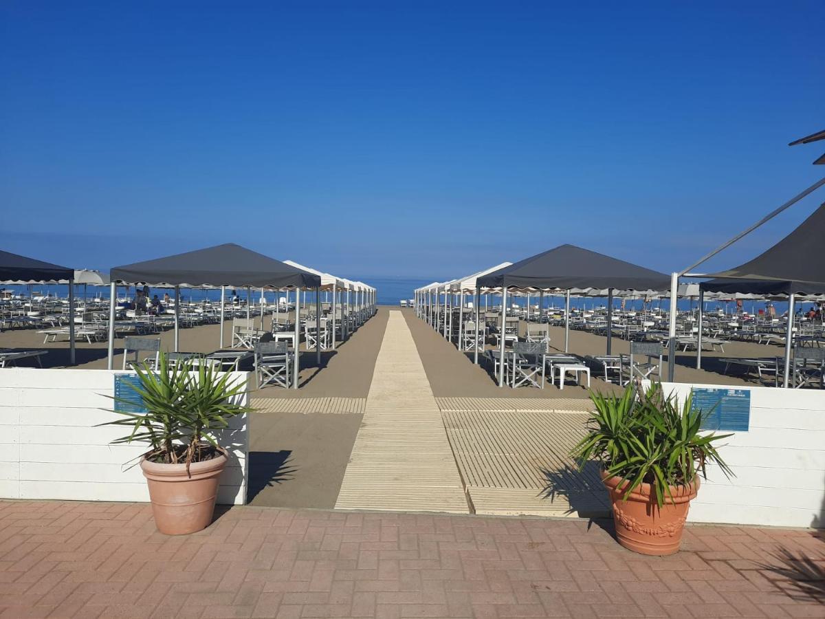 Alberto Quadrilocale A Soli 150M Dal Mare Marina di Castagneto Carducci Ngoại thất bức ảnh